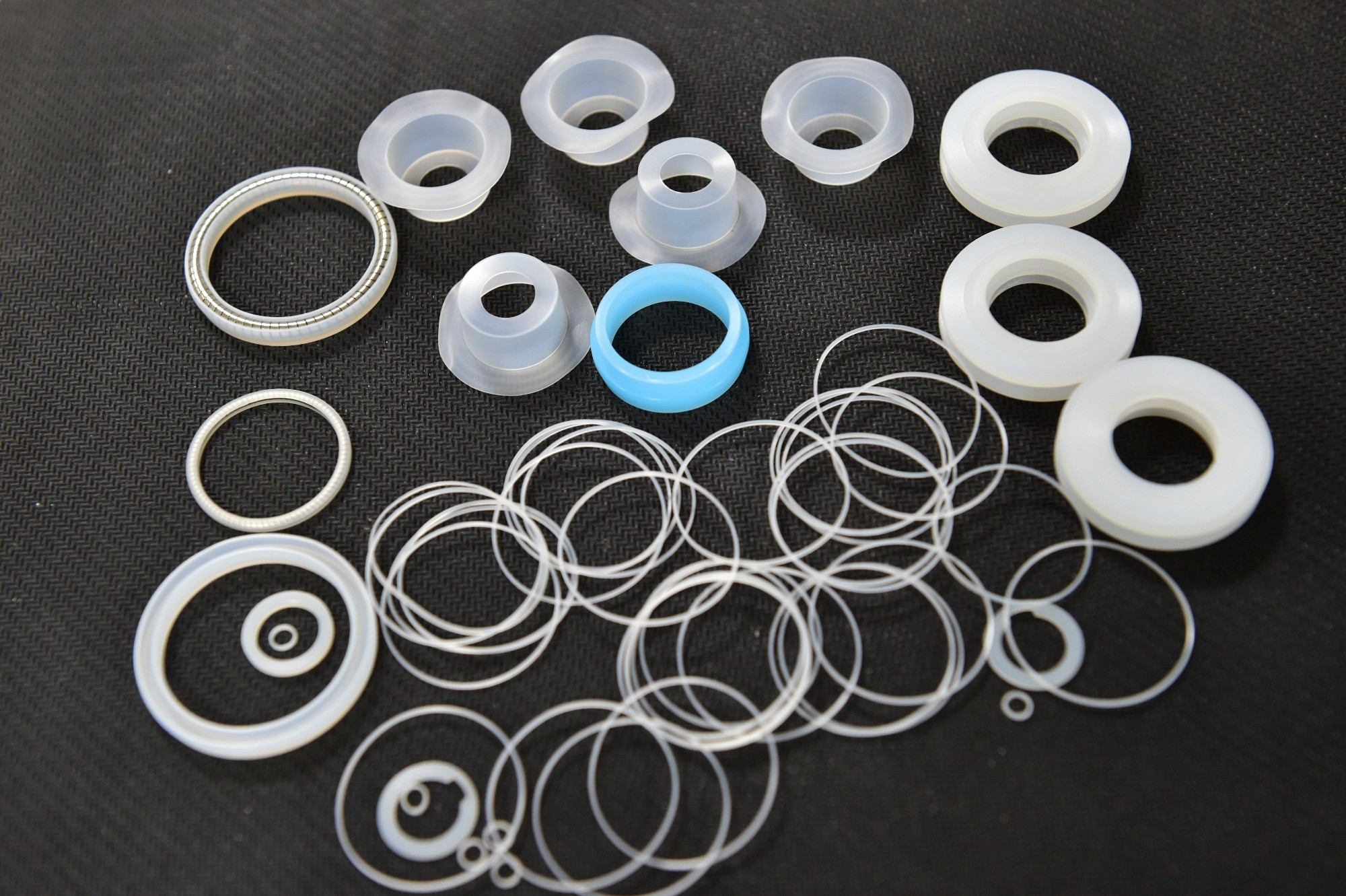 超高分子量麻豆蜜桃WWWW精品无码（UHMWPE）作为密封材料有哪些优点？